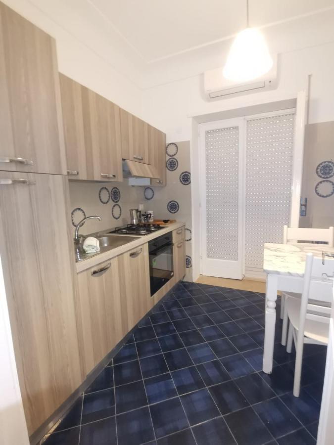 Central Apartment Le Botteghe Capri Buitenkant foto